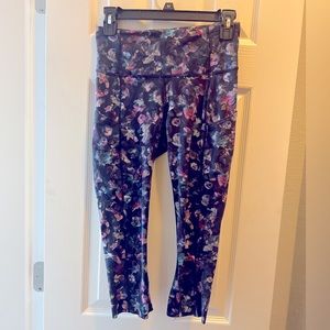 Lululemon Tights Mid Length Size 6 Side Pocket 21”